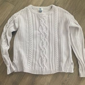 Old Navy Cable Knot Sweater. Size Medium.